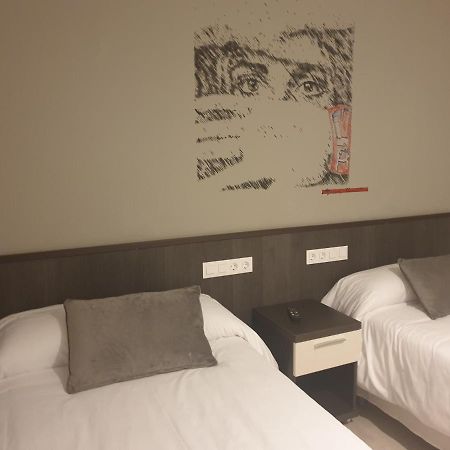 ויטוריה-גאסטייז Hotel Arts - Gasteiz Centro מראה חיצוני תמונה